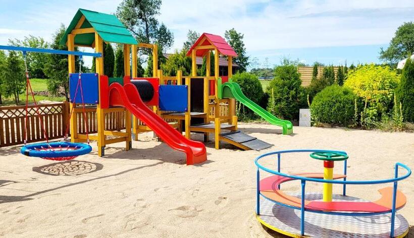 فندق صغير Zajazd Zaścianek