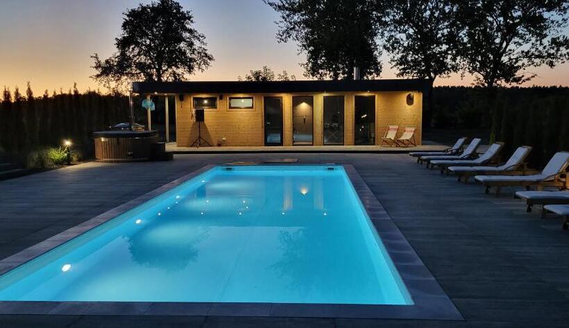 فندق صغير Zajazd Zaścianek