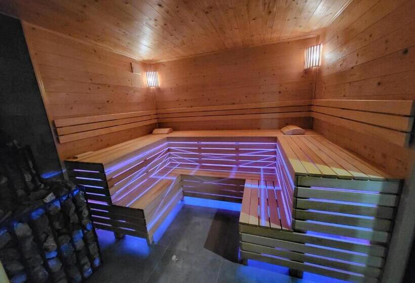 فندق صغير Zajazd Zaścianek