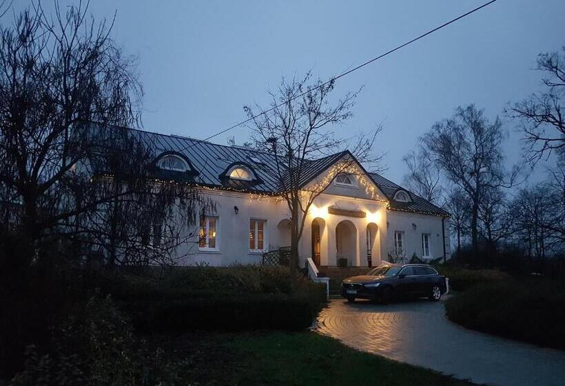 住宿加早餐 Dwór Na Wichrowym Wzgórzu