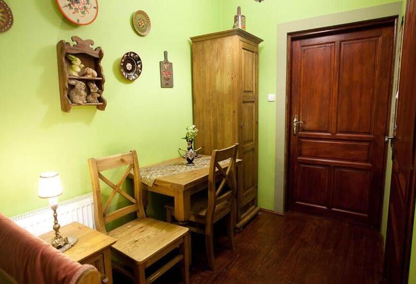 住宿加早餐 Dwór Na Wichrowym Wzgórzu