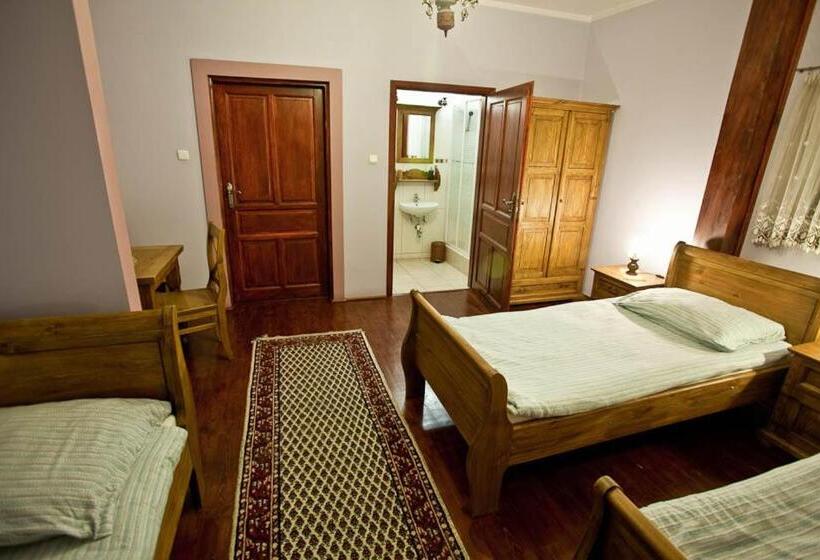 住宿加早餐 Dwór Na Wichrowym Wzgórzu