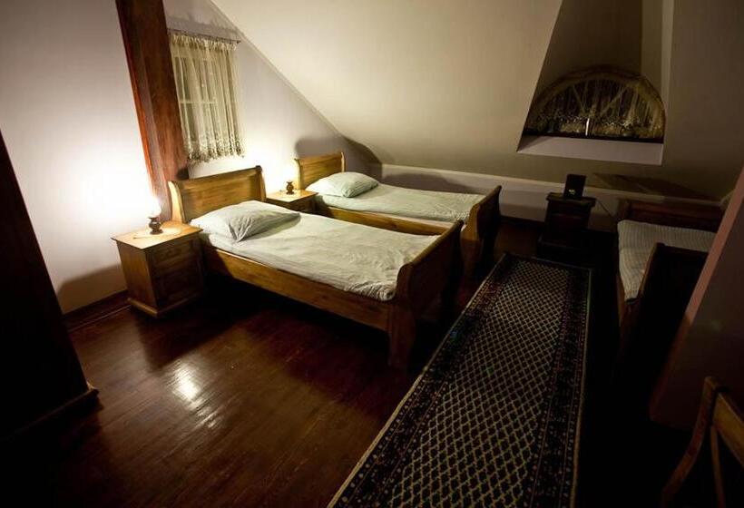 住宿加早餐 Dwór Na Wichrowym Wzgórzu