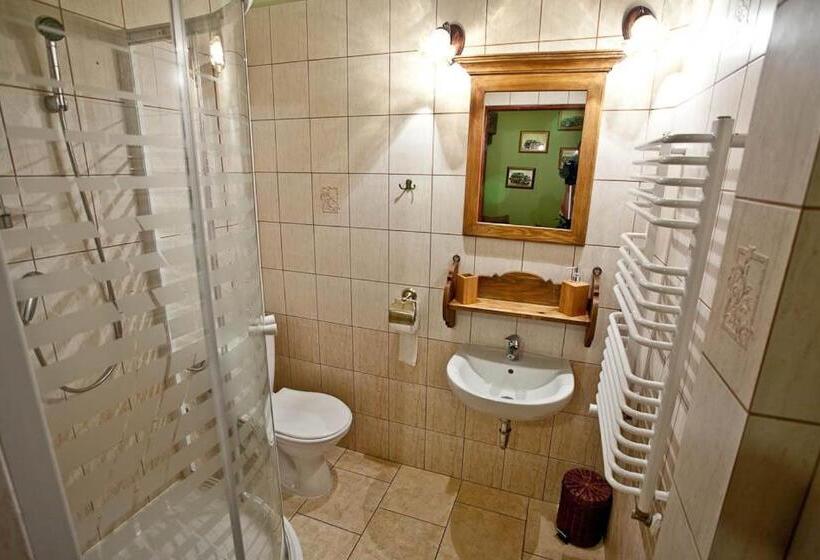 住宿加早餐 Dwór Na Wichrowym Wzgórzu