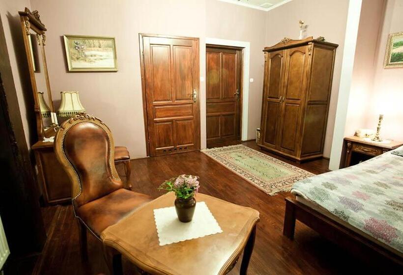 住宿加早餐 Dwór Na Wichrowym Wzgórzu