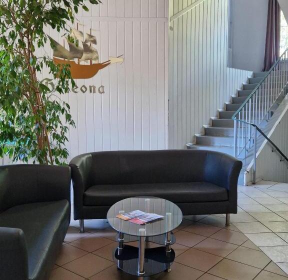 تختخواب و صبحانه Galeona   Hotel Turystyczny