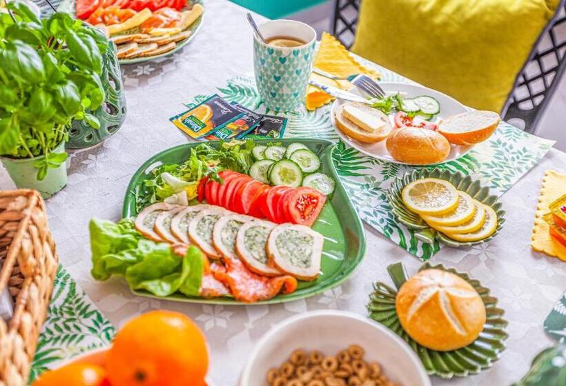 Bed and Breakfast Gościniec Przywidzki