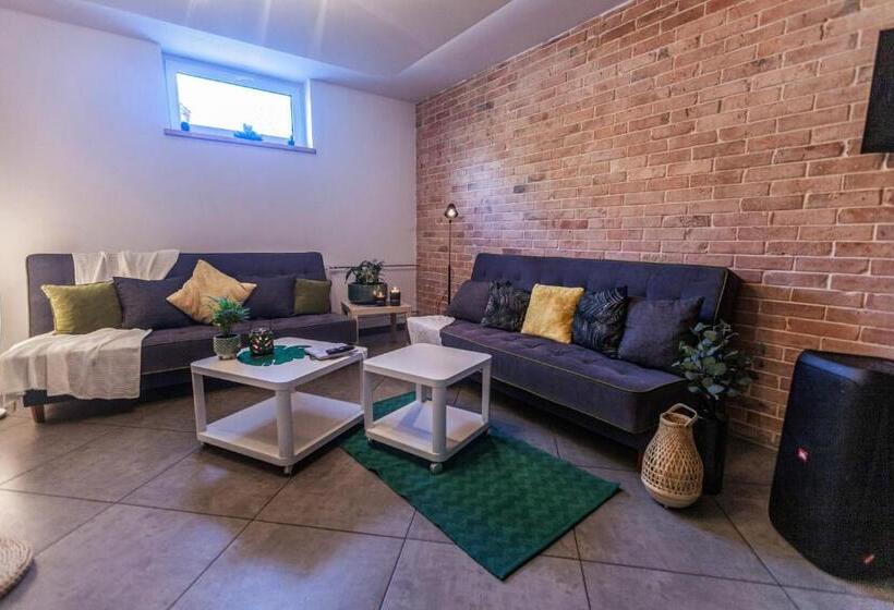 Bed and Breakfast Gościniec Przywidzki