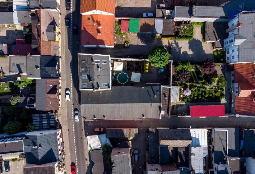 住宿加早餐  Kawerna Obornicka Pod Orłem Noclegi