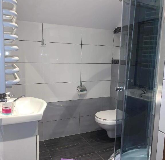 تختخواب و صبحانه Lawenda