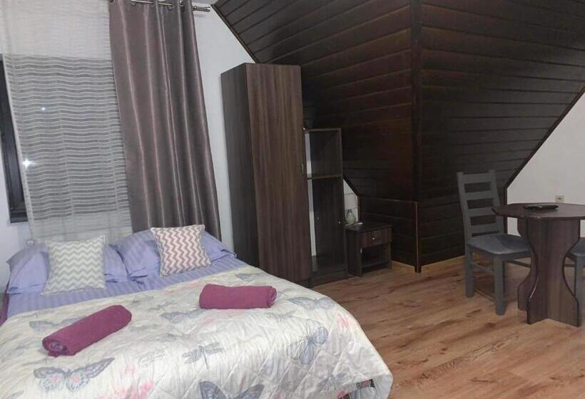 تختخواب و صبحانه Lawenda