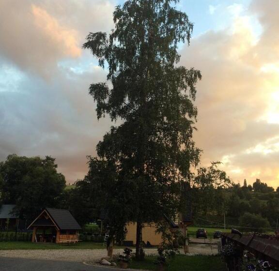 تختخواب و صبحانه Lawenda