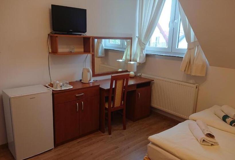 Bed and Breakfast Letnia Willa Jacuzzi & Sauna