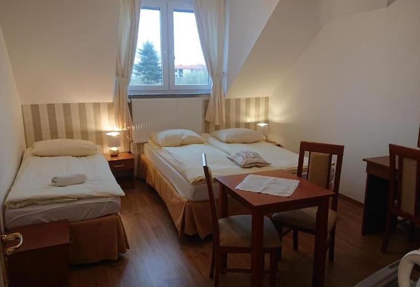 Bed and Breakfast Letnia Willa Jacuzzi & Sauna