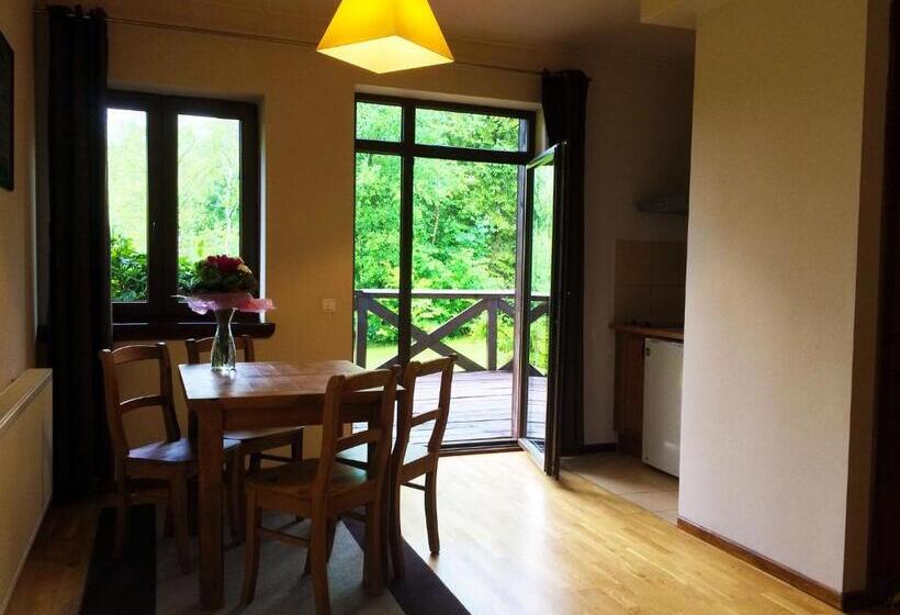 مبيت وإفطار Modryna   Modrzewiowy Dom