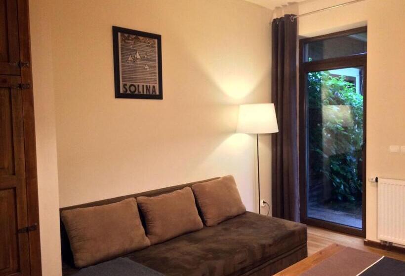 مبيت وإفطار Modryna   Modrzewiowy Dom