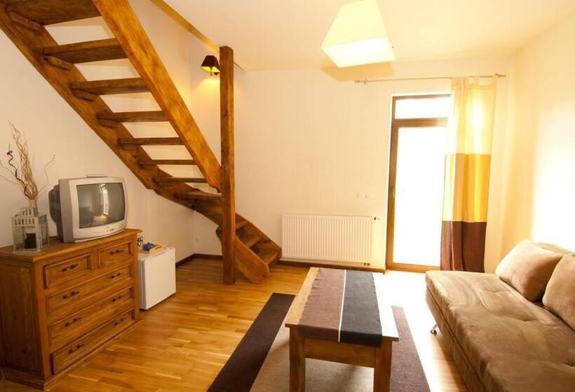 مبيت وإفطار Modryna   Modrzewiowy Dom