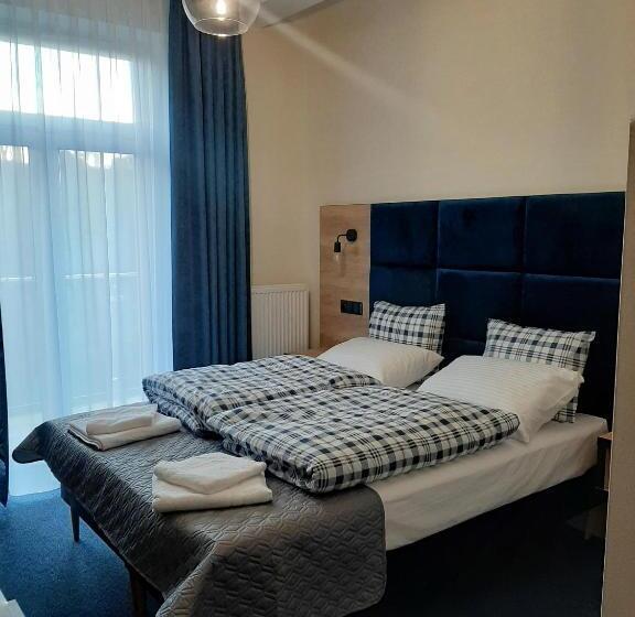 تختخواب و صبحانه Narciarski Dworek