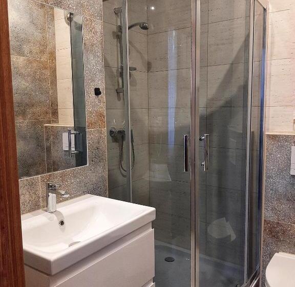 تختخواب و صبحانه Narciarski Dworek