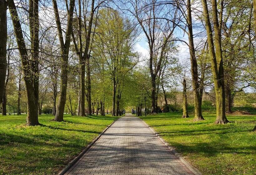 ベッドアンドブレックファースト Pałac W Krzelowie