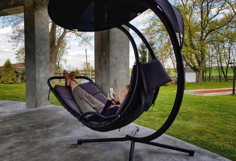 ベッドアンドブレックファースト Pałac W Krzelowie