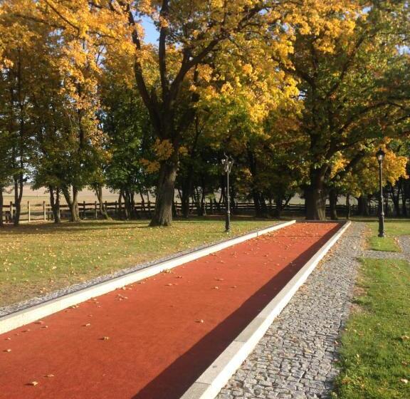 ベッドアンドブレックファースト Pałac W Krzelowie