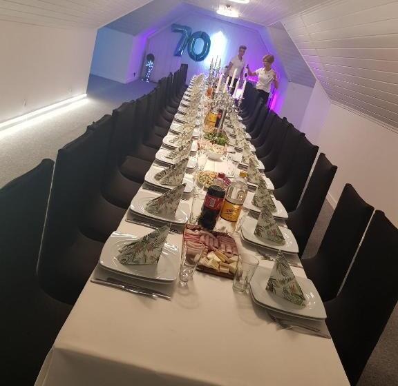 مبيت وإفطار Parkova   Pokoje Hotelowe