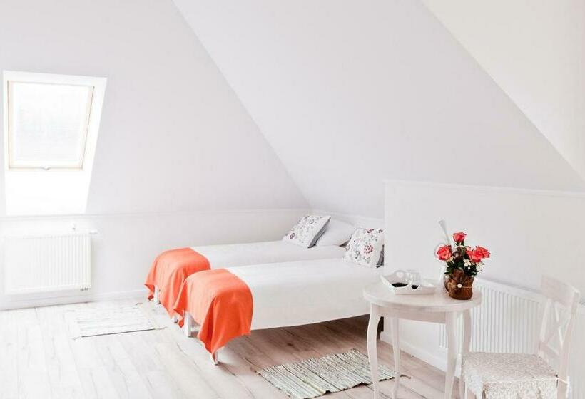 צימר Rezydencja Pod Taborskimi Sosnami