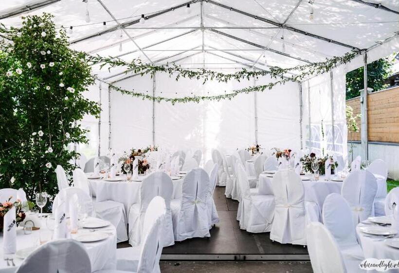 צימר Salon Win Wine Bar & Apartments