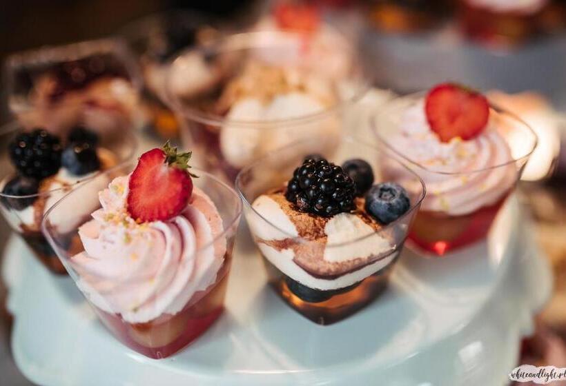 צימר Salon Win Wine Bar & Apartments