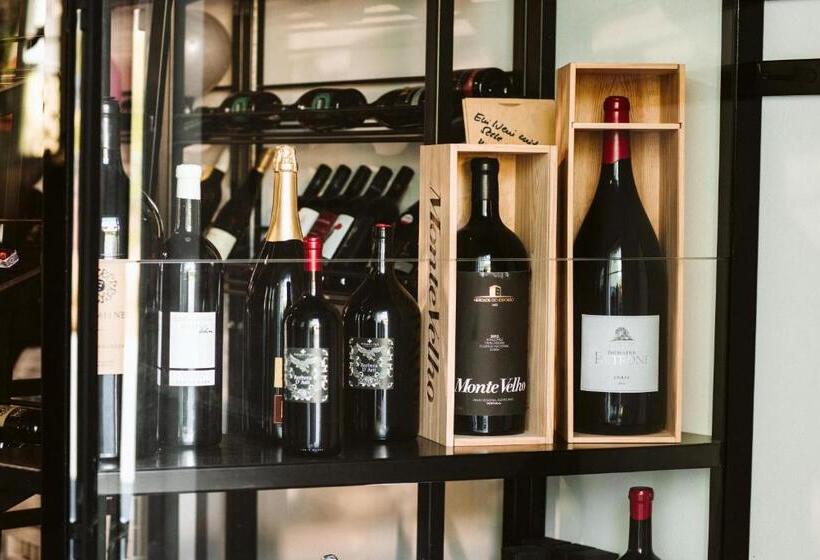 住宿加早餐  Salon Win Wine Bar & Apartments