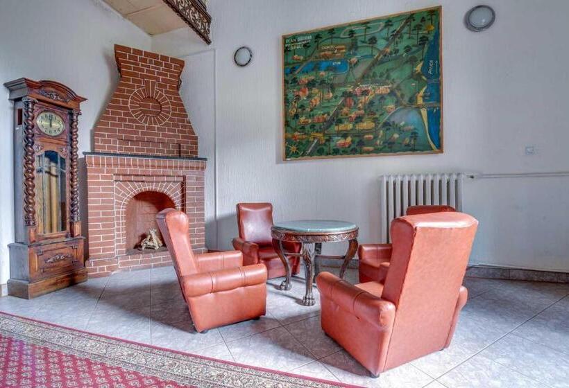 تختخواب و صبحانه Savoy