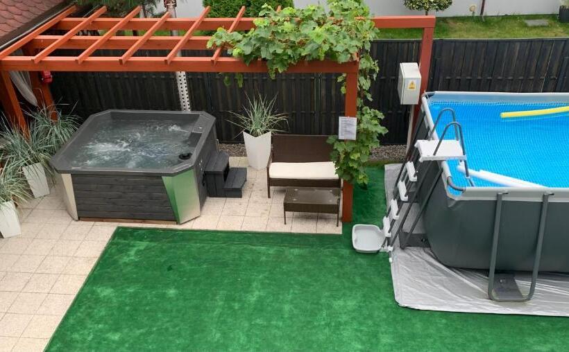 تختخواب و صبحانه U Kruszyny