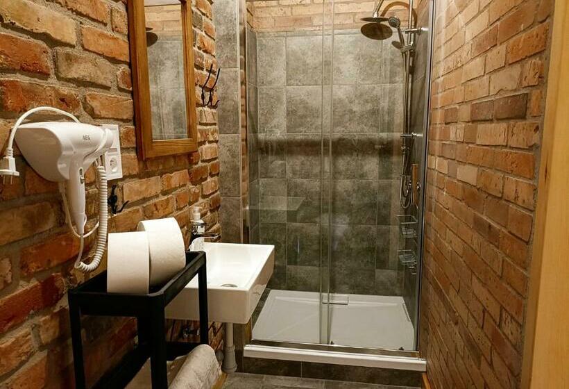 مبيت وإفطار Ułańska Zagroda