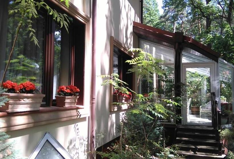 Bed and Breakfast Villa Podkowa