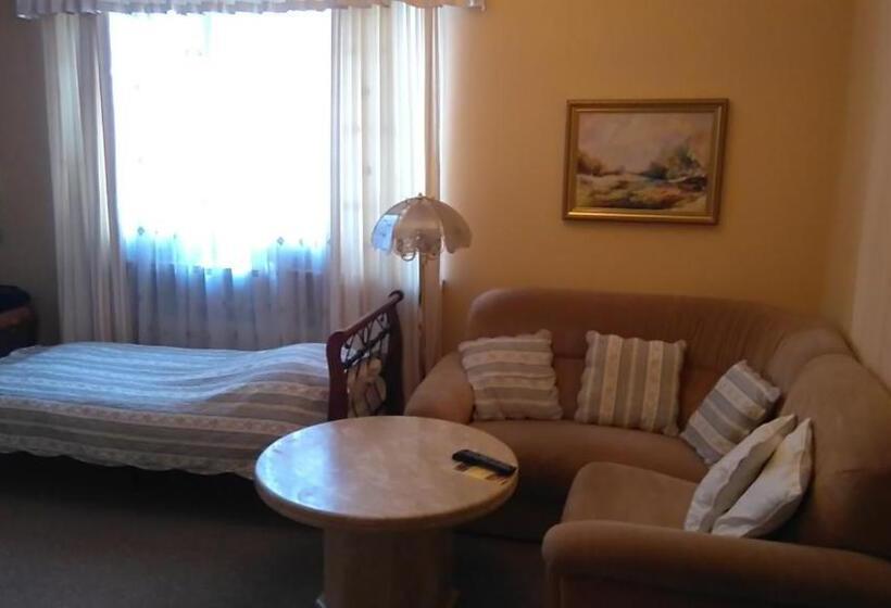 Bed and Breakfast Villa Podkowa