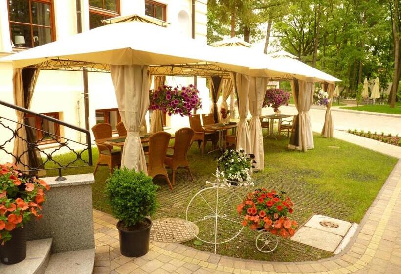 تختخواب و صبحانه Willa Filiks Restauracja & Pokoje