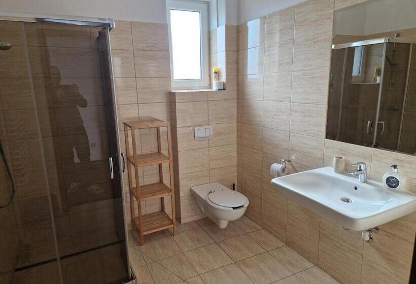 تختخواب و صبحانه Willa Miła