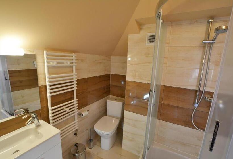 مبيت وإفطار Willa Olympia