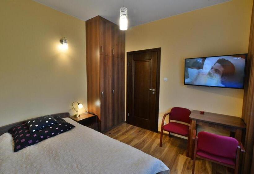 مبيت وإفطار Willa Olympia