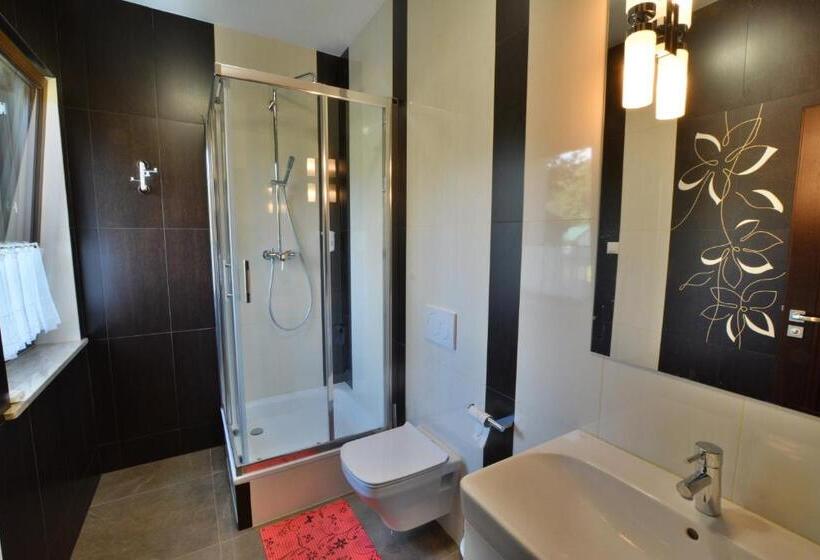 مبيت وإفطار Willa Olympia