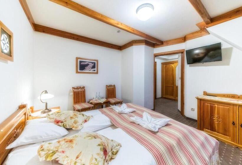 مبيت وإفطار Willa Pod Miedzą 200 M Do Term