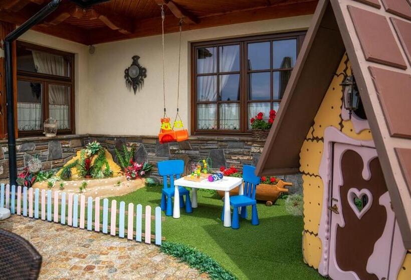 مبيت وإفطار Willa Pod Miedzą 200 M Do Term