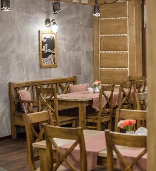 مبيت وإفطار Willa Pod Miedzą 200 M Do Term