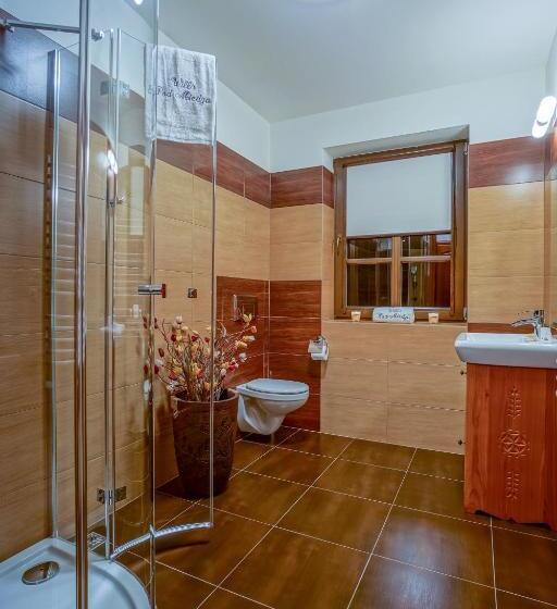 تختخواب و صبحانه Willa Pod Miedzą 200 M Do Term