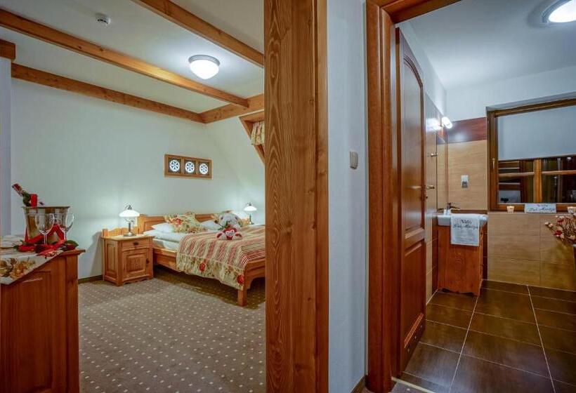 مبيت وإفطار Willa Pod Miedzą 200 M Do Term