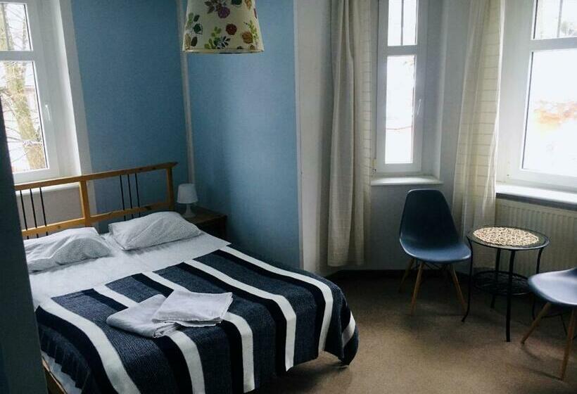 צימר Willa Pod Wieżami