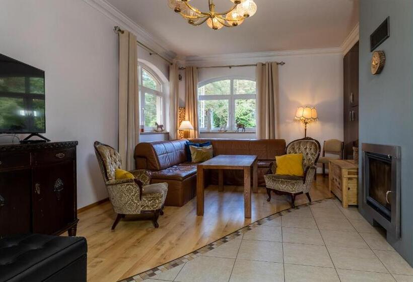 Bed and Breakfast Willa Wiktoria W Rozewiu Parking W Cenie!