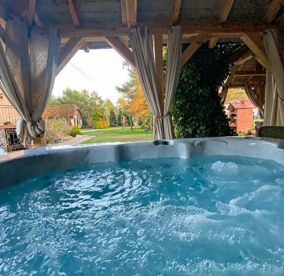 Bed and Breakfast Willa Wiktoria W Rozewiu Parking W Cenie!