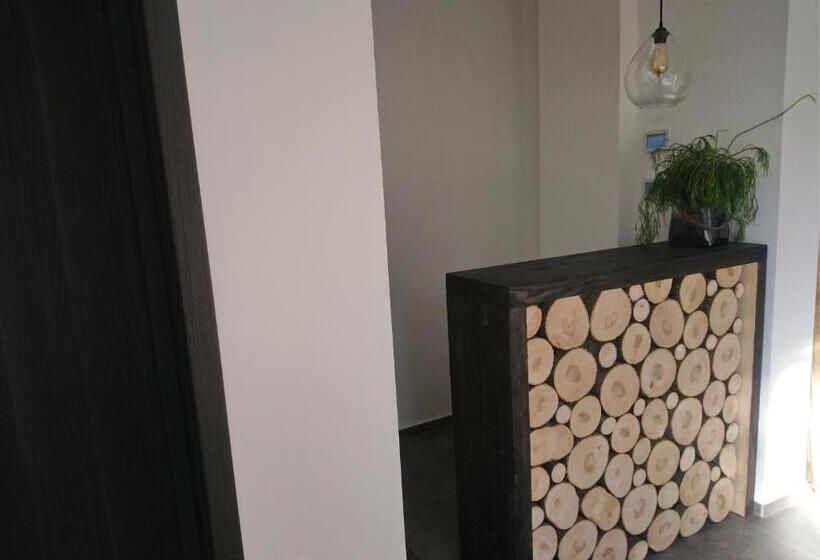 مبيت وإفطار Willowa Chata